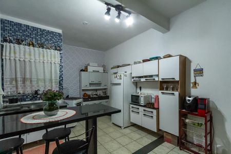 Casa à venda com 129m², 3 quartos e 2 vagas Casa à venda com 129m², 3 quartos e 2 vagasCozinha