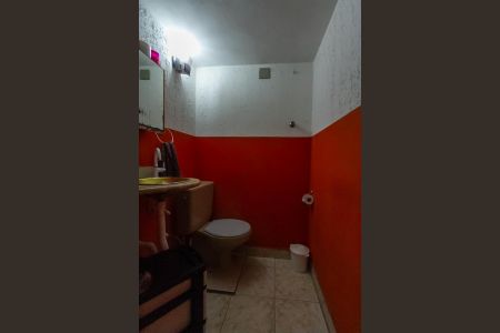 Casa à venda com 129m², 3 quartos e 2 vagas Casa à venda com 129m², 3 quartos e 2 vagasLavabo