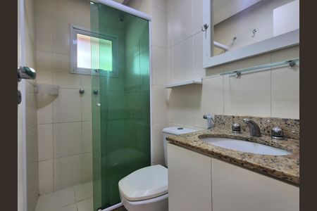 Casa de condomínio à venda com 122m², 4 quartos e 2 vagasBanheiro 