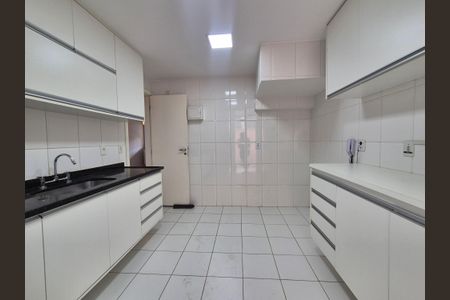 Casa de condomínio à venda com 122m², 4 quartos e 2 vagasCozinha 