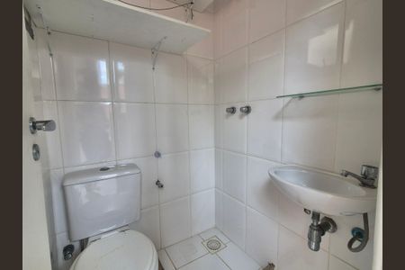 Casa de condomínio à venda com 122m², 4 quartos e 2 vagasBanheiro de Serviço 