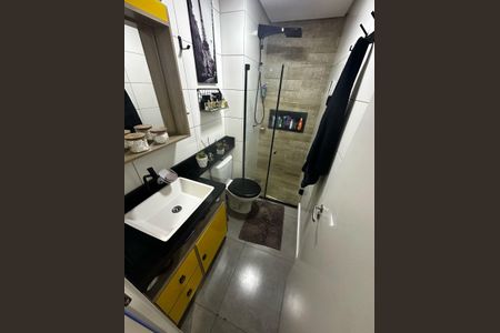 Banheiro de apartamento à venda com 2 quartos, 50m² em Primavera, Novo Hamburgo