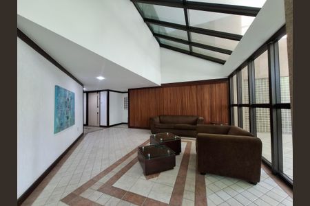 Apartamento à venda com 112m², 3 quartos e 2 vagas Apartamento à venda com 112m², 3 quartos e 2 vagasHall de entrada