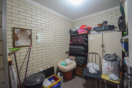 Casa à venda com 196m², 4 quartos e 3 vagas Casa à venda com 196m², 4 quartos e 3 vagasQuarto de Serviço 1