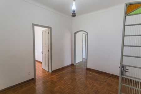Sala de casa para alugar com 5 quartos, 300m² em Sagrada Família, Belo Horizonte