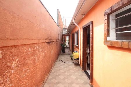 Casa para alugar com 110m², 2 quartos e 1 vagaCorredor Lateral