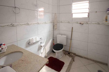 Casa para alugar com 110m², 2 quartos e 1 vagaBanheiro