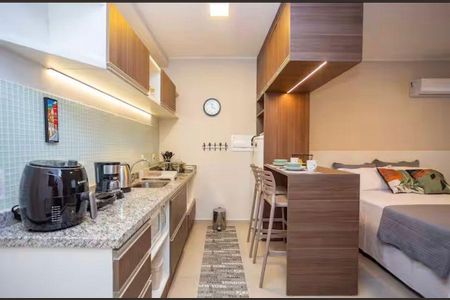 Cozinha de apartamento para alugar com 1 quarto, 31m² em Centro Cívico, Curitiba