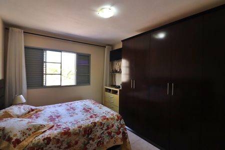 Casa à venda com 139m², 2 quartos e 2 vagasQuarto 1