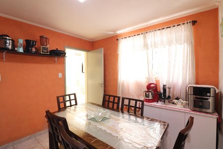Casa à venda com 139m², 2 quartos e 2 vagasCopa e Cozinha