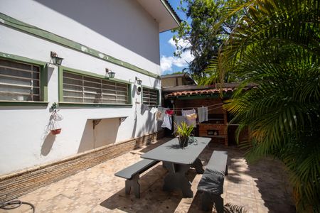 Casa para alugar com 340m², 4 quartos e 4 vagasQuintal