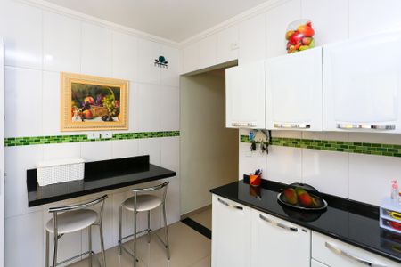 Casa à venda com 100m², 2 quartos e 2 vagascozinha