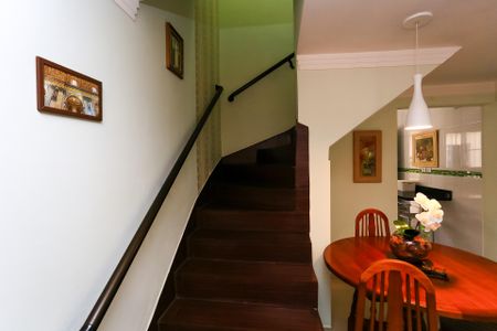 Casa à venda com 100m², 2 quartos e 2 vagasSala 