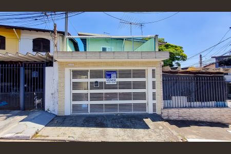 Casa à venda com 100m², 2 quartos e 2 vagasFachada
