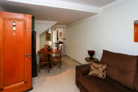 Casa à venda com 100m², 2 quartos e 2 vagasSala 