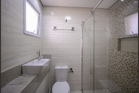 Casa à venda com 264m², 3 quartos e 3 vagasBanheiro do Quarto 2 