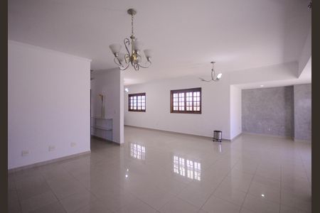 Casa à venda com 264m², 3 quartos e 3 vagasSala 