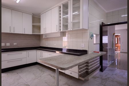 Casa à venda com 264m², 3 quartos e 3 vagasCozinha 