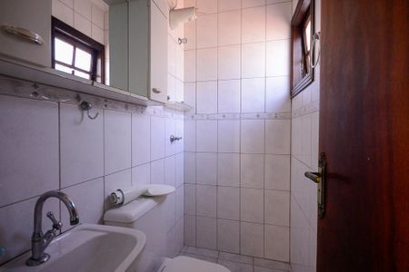 Casa à venda com 264m², 3 quartos e 3 vagasEdícula - Banheiro 