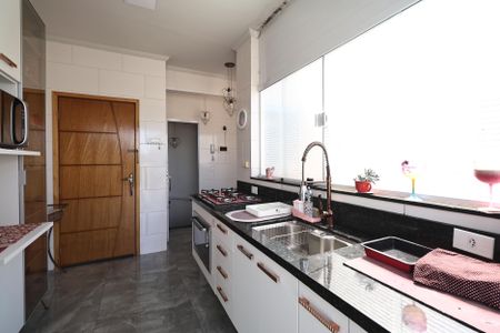 Apartamento à venda com 100m², 2 quartos e 1 vagaCozinha