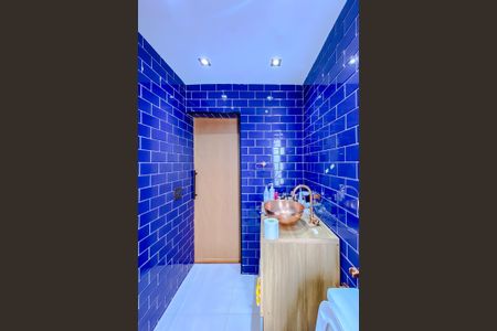 Casa à venda com 85m², 2 quartos e 1 vaga Casa à venda com 85m², 2 quartos e 1 vagaBanheiro