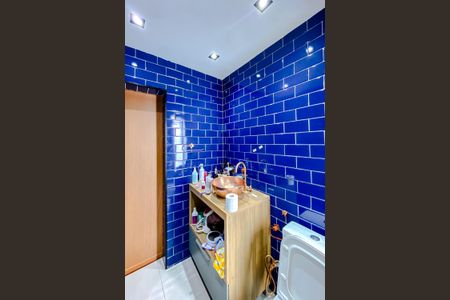 Casa à venda com 85m², 2 quartos e 1 vaga Casa à venda com 85m², 2 quartos e 1 vagaBanheiro