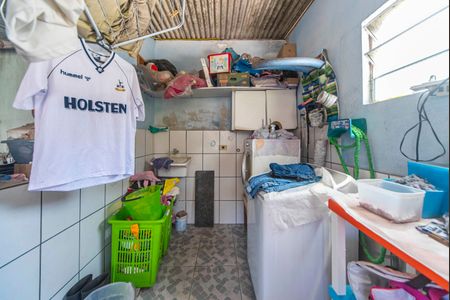 Casa à venda com 300m², 4 quartos e 1 vagaÁrea de Serviço e Churrasqueira