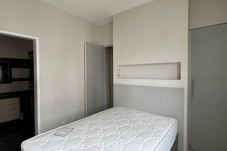 Apartamento para alugar com 160m², 3 quartos e 2 vagas Apartamento para alugar com 160m², 3 quartos e 2 vagasSuíte