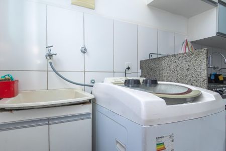 Apartamento à venda com 77m², 3 quartos e 2 vagas Apartamento à venda com 77m², 3 quartos e 2 vagasÁrea de Serviço
