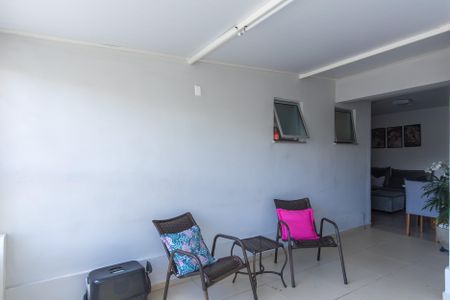 Apartamento à venda com 77m², 3 quartos e 2 vagas Apartamento à venda com 77m², 3 quartos e 2 vagasVaranda