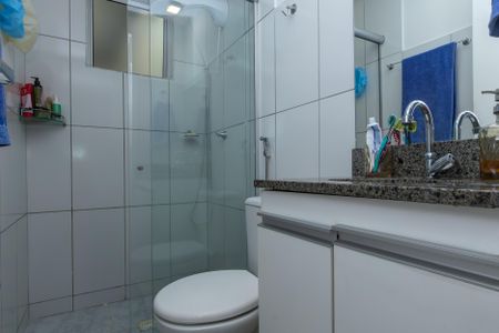 Apartamento à venda com 77m², 3 quartos e 2 vagas Apartamento à venda com 77m², 3 quartos e 2 vagasBanheiro Social