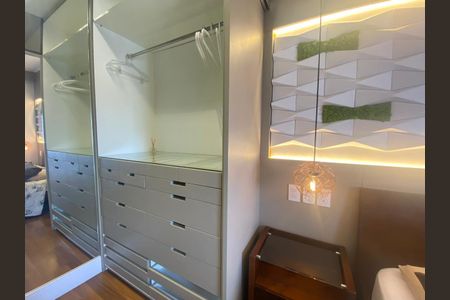 Apartamento para alugar com 65m², 2 quartos e 1 vaga Apartamento para alugar com 65m², 2 quartos e 1 vagaClouset do Quarto 2