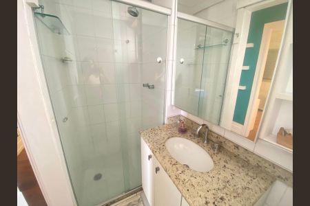 Apartamento para alugar com 65m², 2 quartos e 1 vaga Apartamento para alugar com 65m², 2 quartos e 1 vagaBanheiro