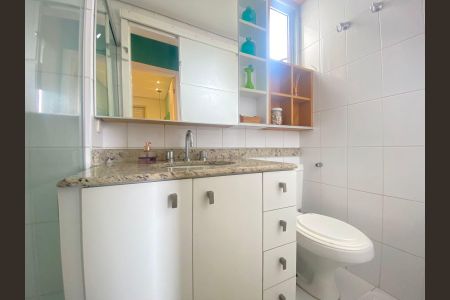 Apartamento para alugar com 65m², 2 quartos e 1 vaga Apartamento para alugar com 65m², 2 quartos e 1 vagaBanheiro