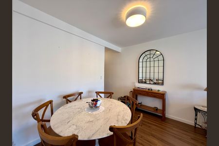 Apartamento à venda com 65m², 2 quartos e 1 vagaSala 