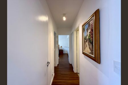 Apartamento à venda com 65m², 2 quartos e 1 vagaCorredor Quartos 