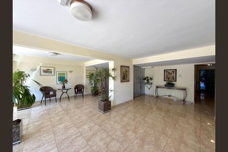 Apartamento à venda com 65m², 2 quartos e 1 vagaHall Social Bloco 