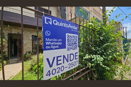 Casa à venda com 370m², 4 quartos e 1 vaga Casa à venda com 370m², 4 quartos e 1 vagaPlaquinha