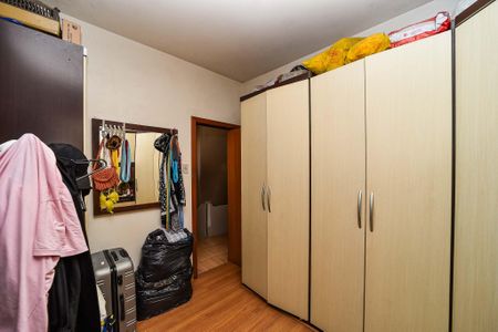 Casa à venda com 370m², 4 quartos e 1 vaga Casa à venda com 370m², 4 quartos e 1 vagaQuarto 1