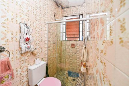 Casa à venda com 370m², 4 quartos e 1 vaga Casa à venda com 370m², 4 quartos e 1 vagaBanheiro da Suíte