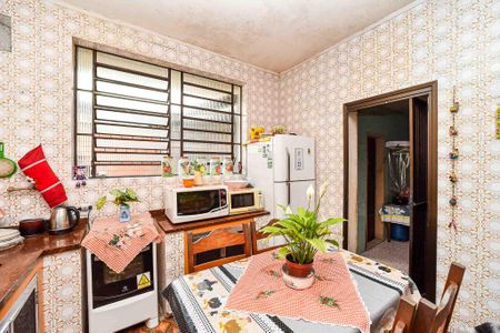 Casa à venda com 370m², 4 quartos e 1 vaga Casa à venda com 370m², 4 quartos e 1 vagaCozinha