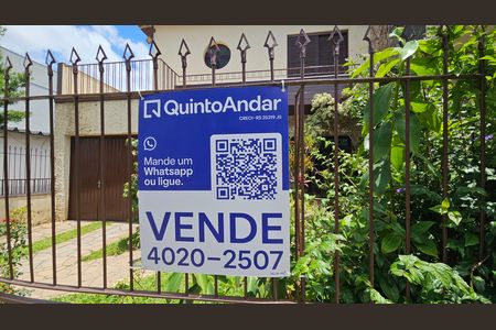 Casa à venda com 370m², 4 quartos e 1 vaga Casa à venda com 370m², 4 quartos e 1 vagaPlaquinha