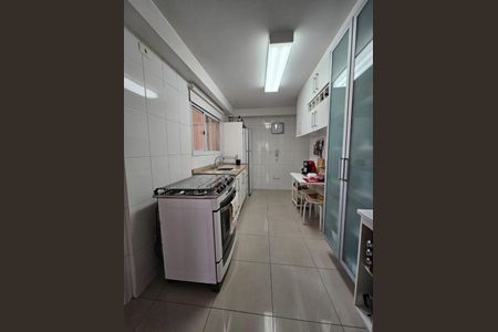 Apartamento à venda com 137m², 3 quartos e 2 vagasFoto 03