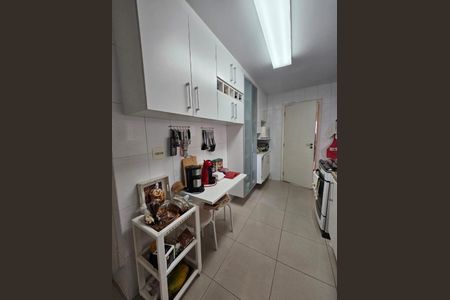 Apartamento à venda com 137m², 3 quartos e 2 vagasFoto 02