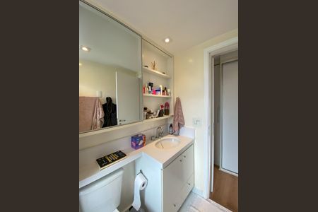 Apartamento à venda com 90m², 2 quartos e 2 vagas Apartamento à venda com 90m², 2 quartos e 2 vagasBanheiro da Suíte