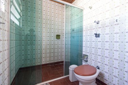 Casa à venda com 300m², 3 quartos e 5 vagasBanheiro da Suíte