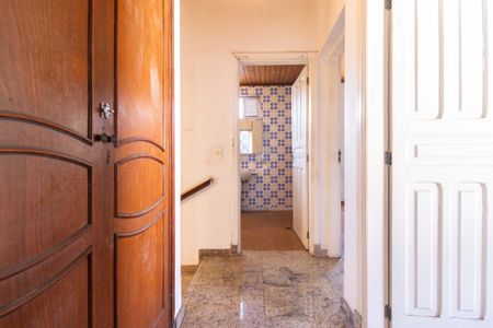 Casa à venda com 300m², 3 quartos e 5 vagasCorredor