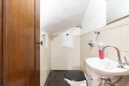 Casa à venda com 300m², 3 quartos e 5 vagasLavabo