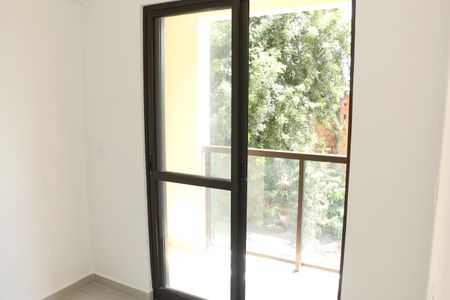 Sala de apartamento para alugar com 2 quartos, 50m² em Nossa Senhora das Gracas, Nova Iguaçu