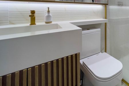 Apartamento à venda com 140m², 3 quartos e 2 vagasBanheiro do quarto 1